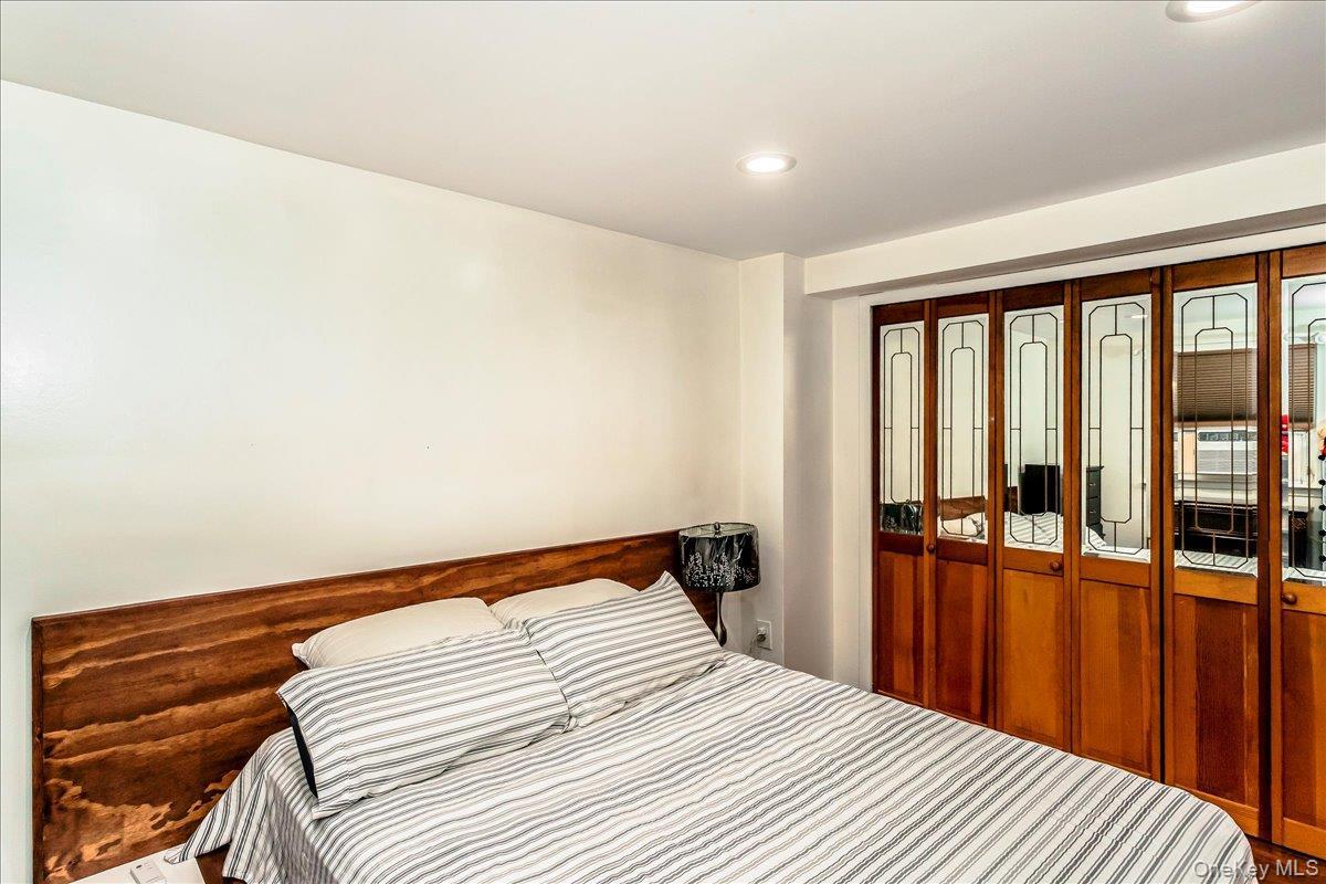 Single Family Rosalie  Nassau County, NY 11554, MLS-895661-17