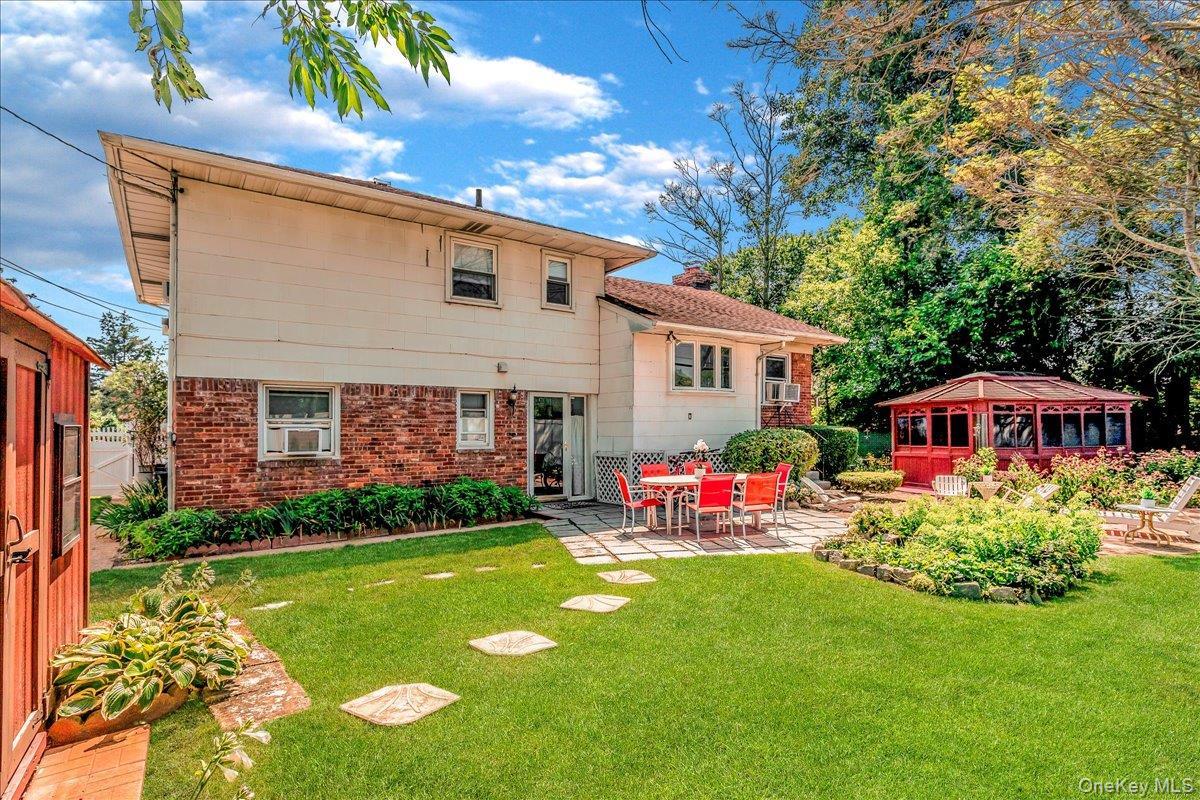 Single Family Rosalie  Nassau County, NY 11554, MLS-895661-21