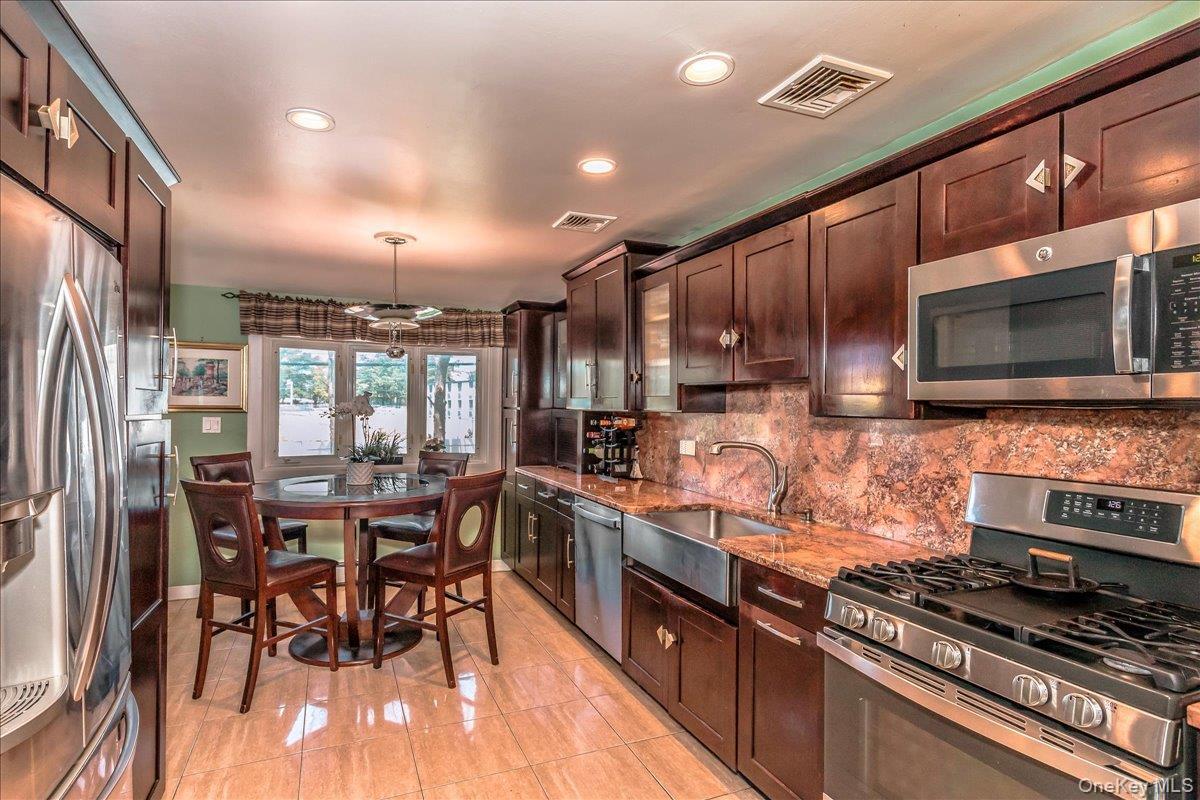 Single Family Rosalie  Nassau County, NY 11554, MLS-895661-5