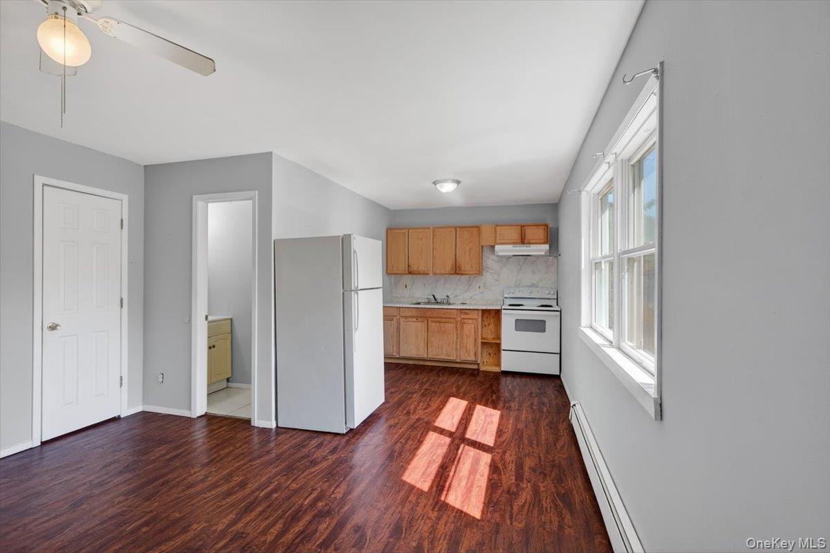 Single Family Sugarbush  Suffolk County, NY 11727, MLS-895674-16