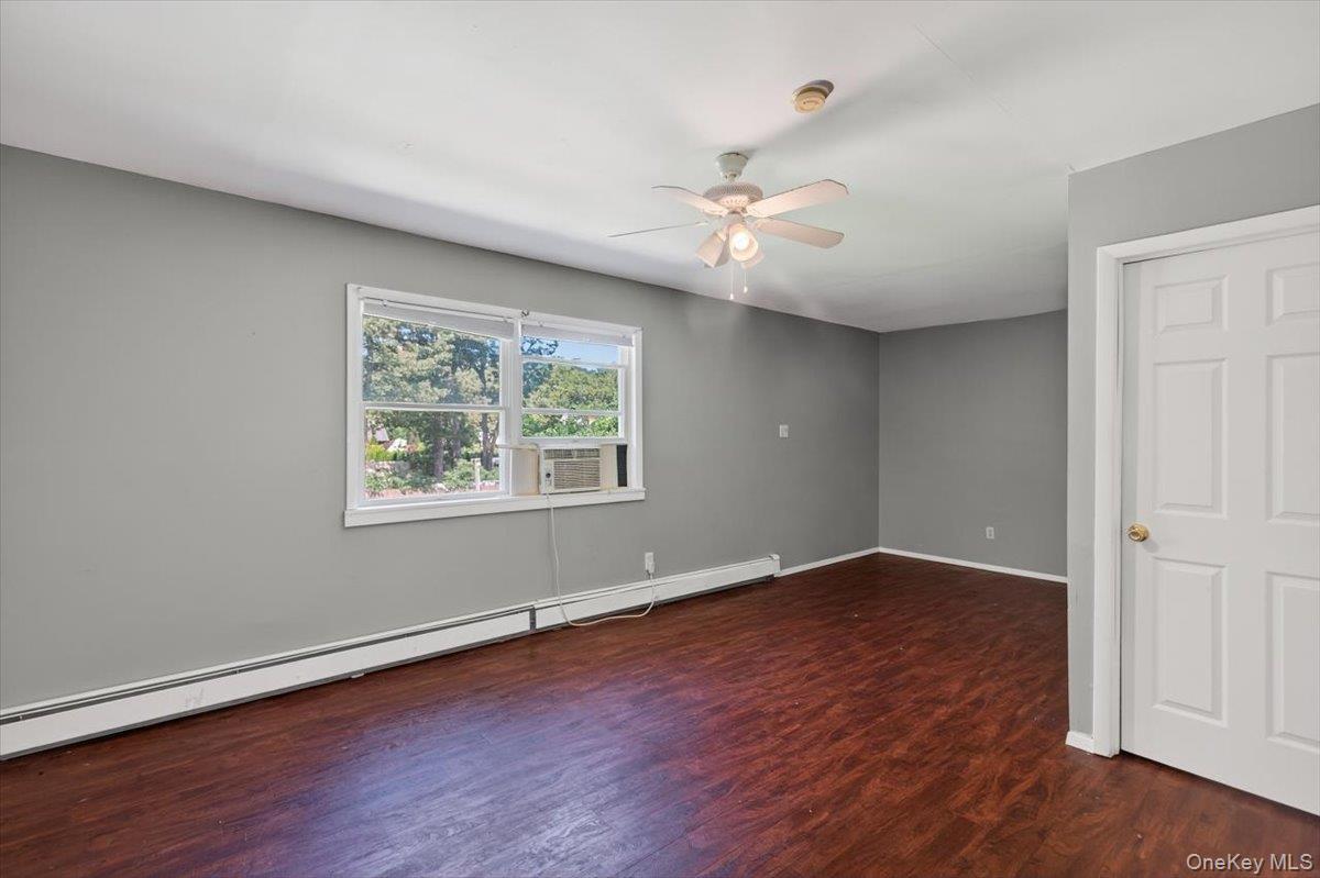 Single Family Sugarbush  Suffolk County, NY 11727, MLS-895674-19