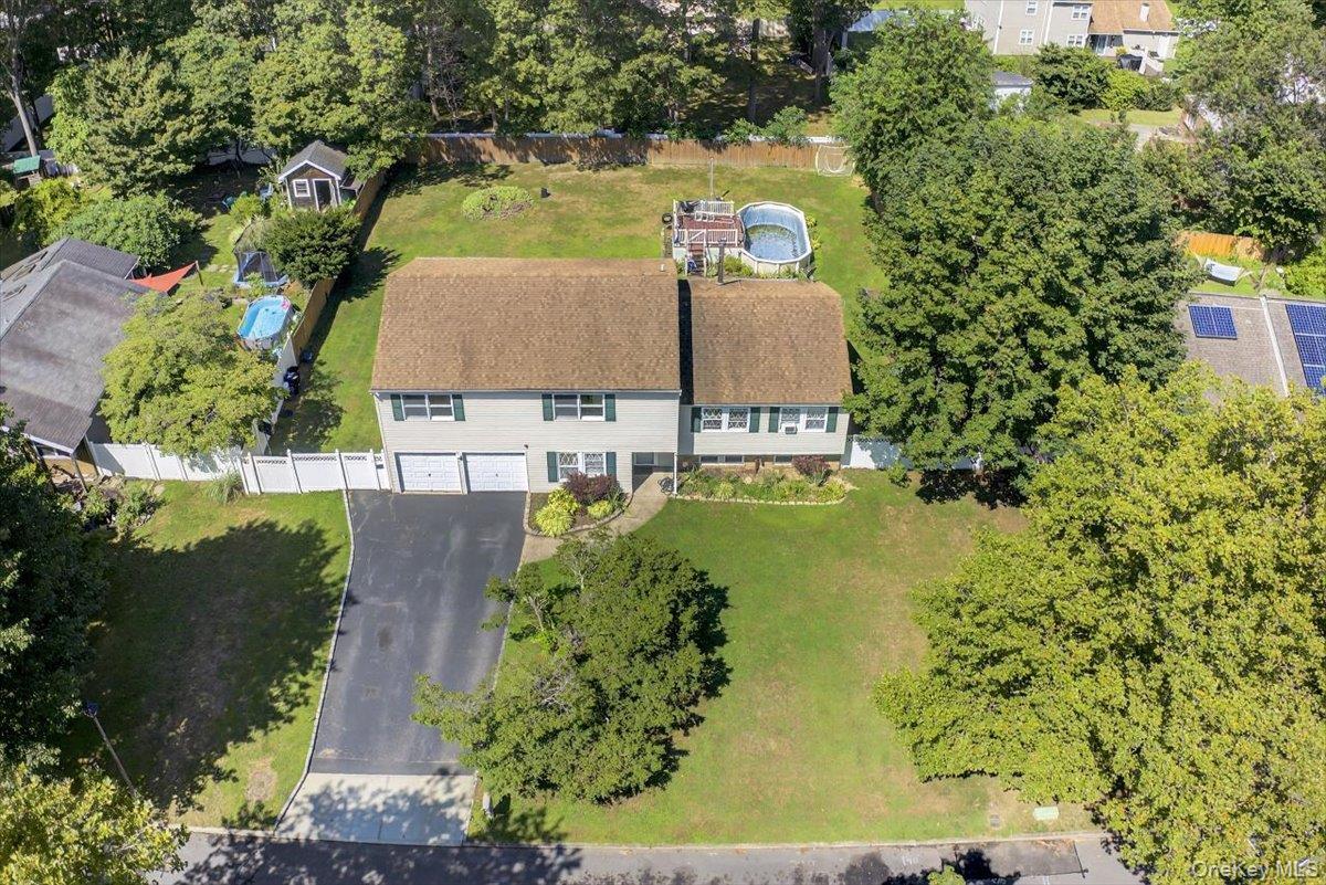 Single Family Sugarbush  Suffolk County, NY 11727, MLS-895674-3