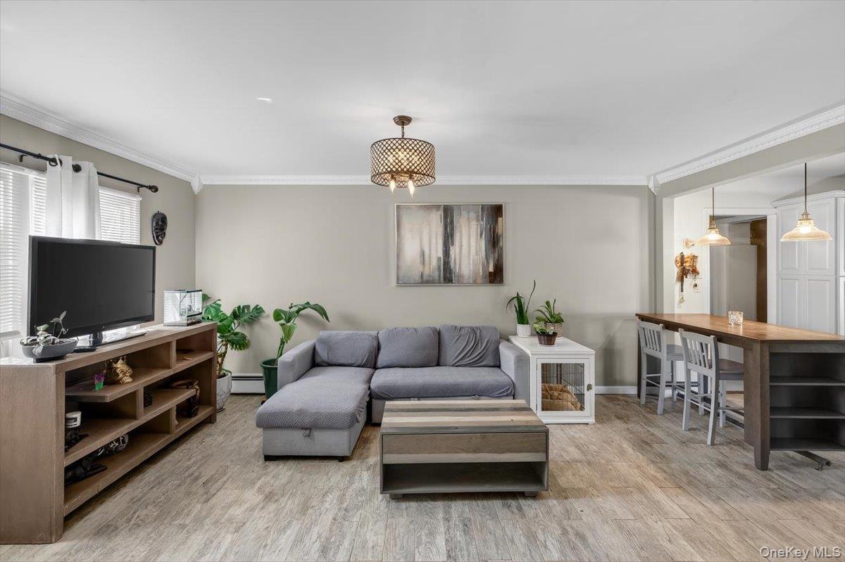 Single Family Sugarbush  Suffolk County, NY 11727, MLS-895674-4