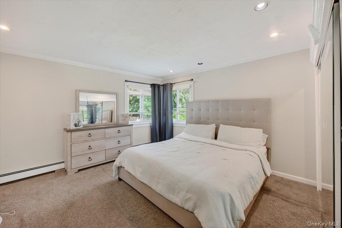 Single Family Sugarbush  Suffolk County, NY 11727, MLS-895674-9