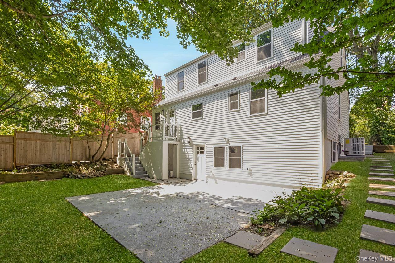 Single Family Maple  Suffolk County, NY 11743, MLS-895730-29