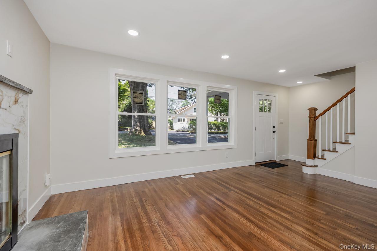 Single Family Maple  Suffolk County, NY 11743, MLS-895730-6