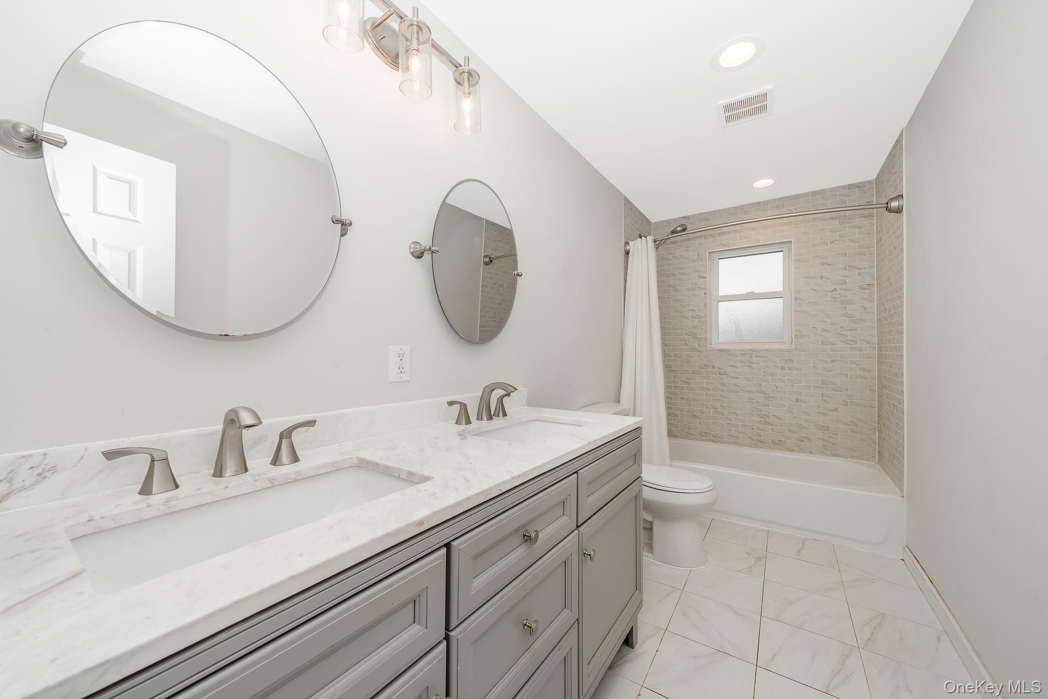 Single Family Pinetop Suffolk County, NY 11967, MLS-895748-10