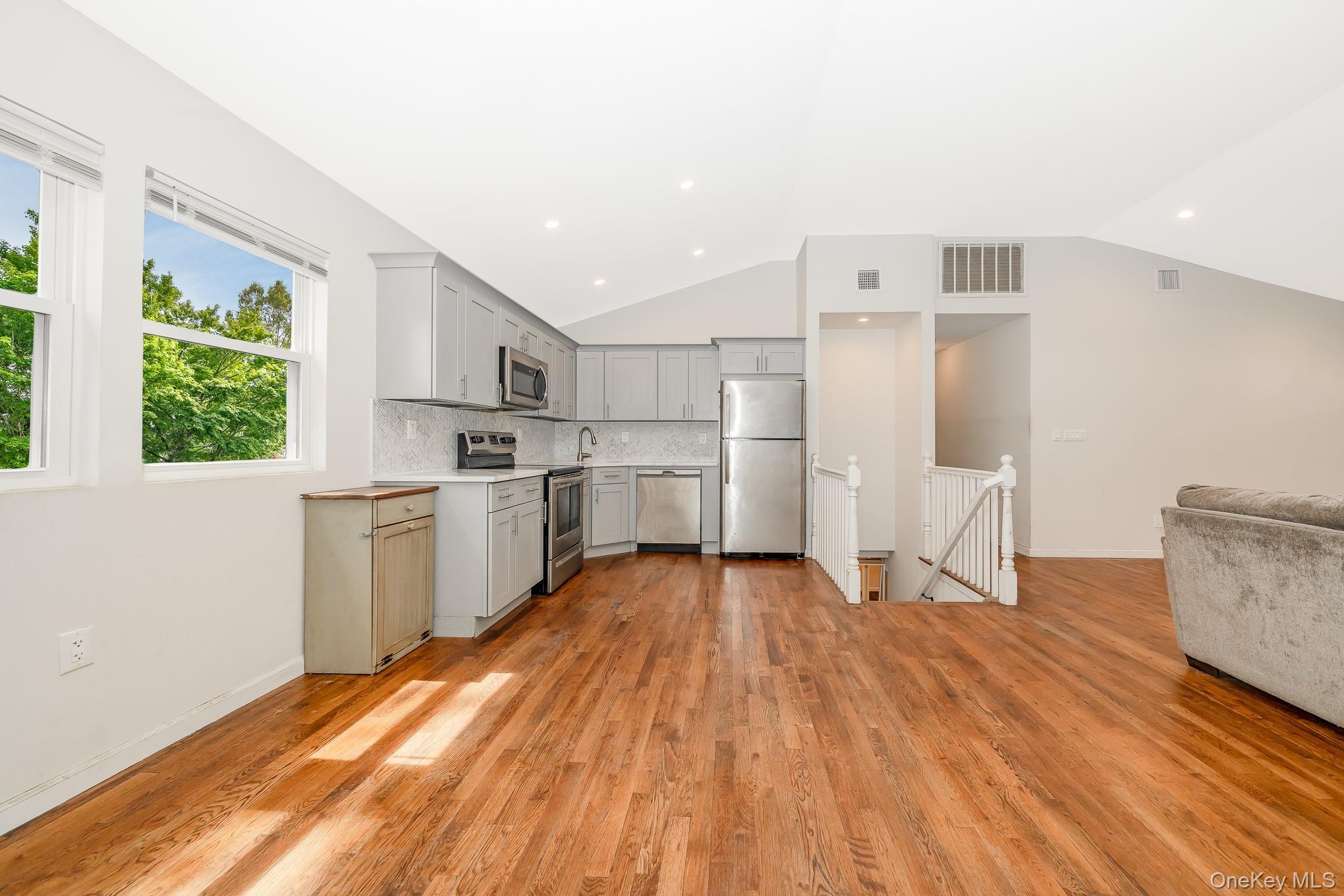 Single Family Pinetop Suffolk County, NY 11967, MLS-895748-13