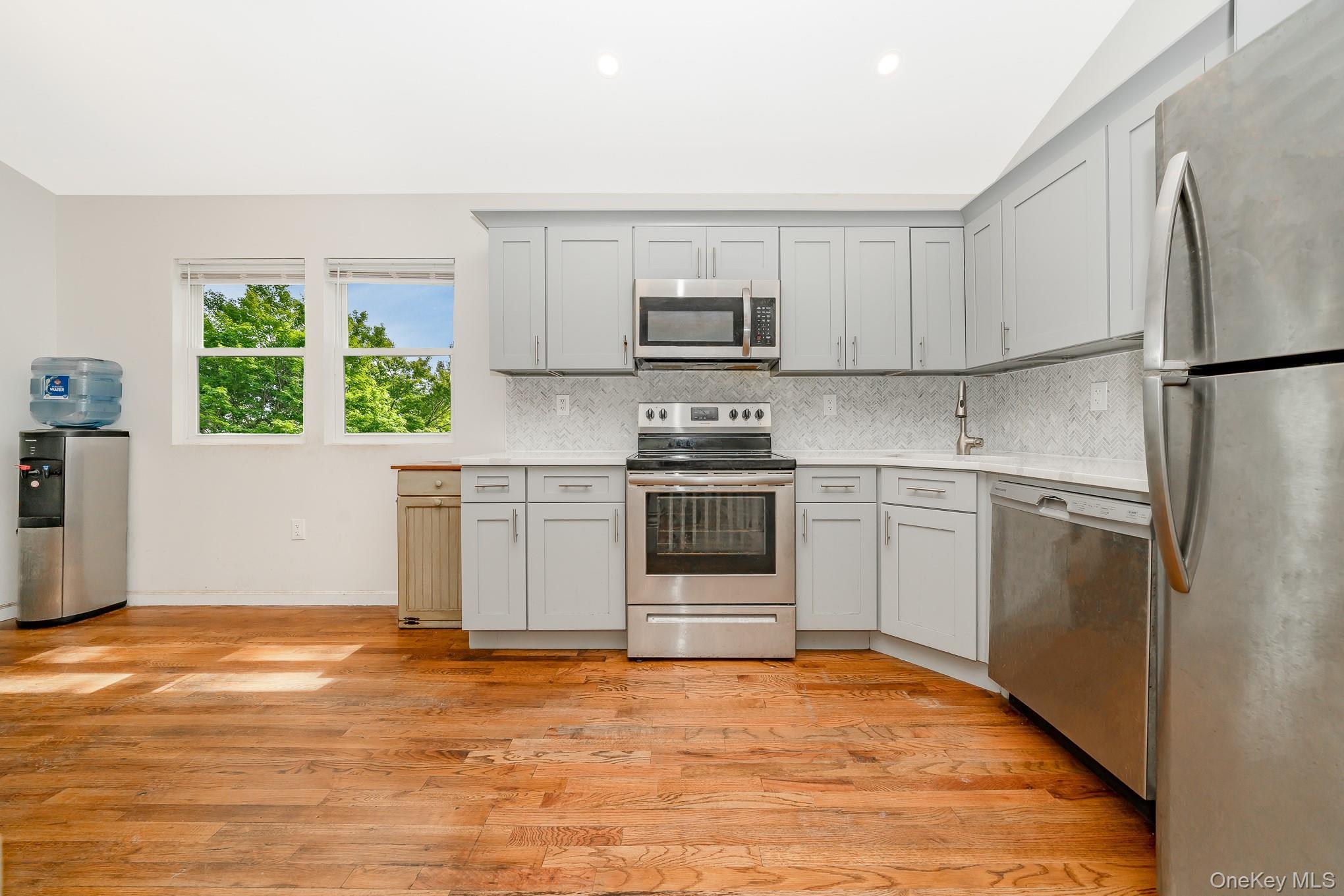 Single Family Pinetop Suffolk County, NY 11967, MLS-895748-16