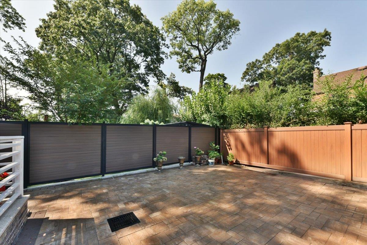 Single Family Somerset Queens, NY 11432, MLS-895753-23