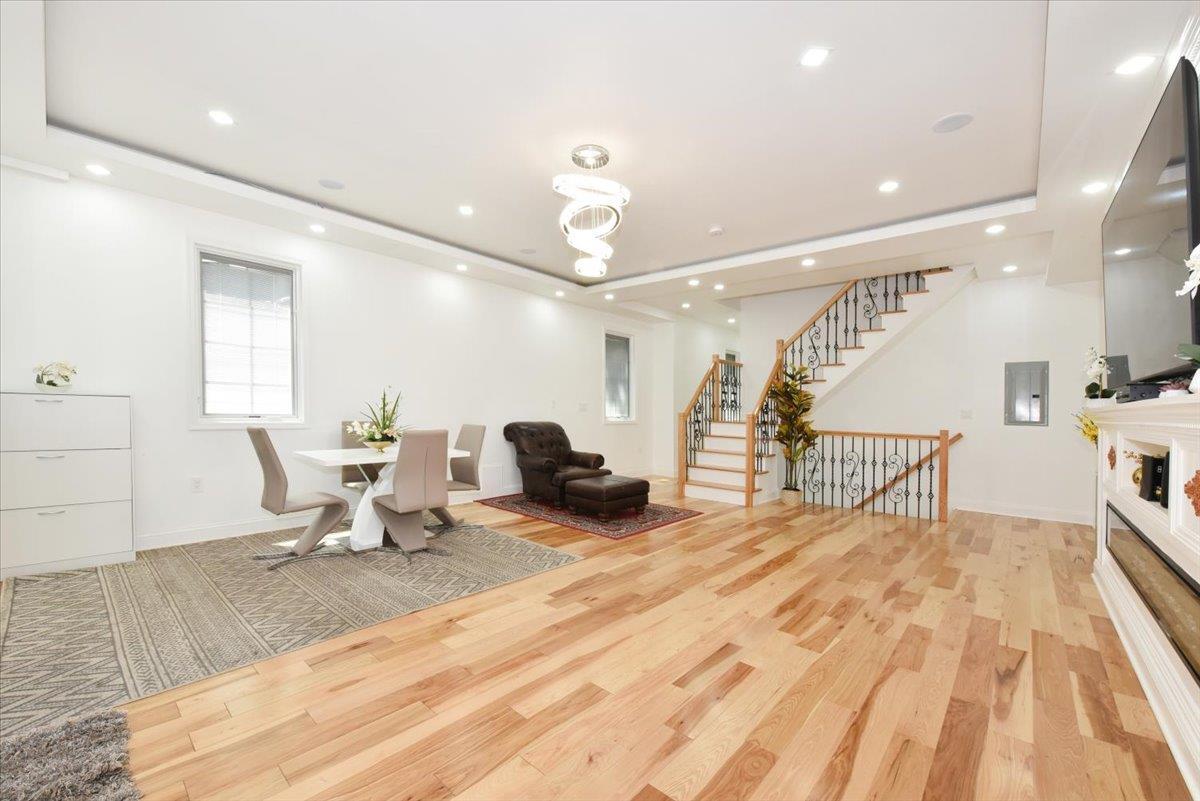 Single Family Somerset Queens, NY 11432, MLS-895753-3