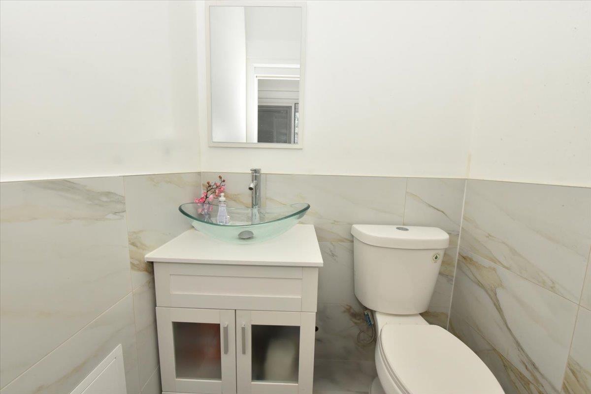 Single Family Somerset Queens, NY 11432, MLS-895753-7