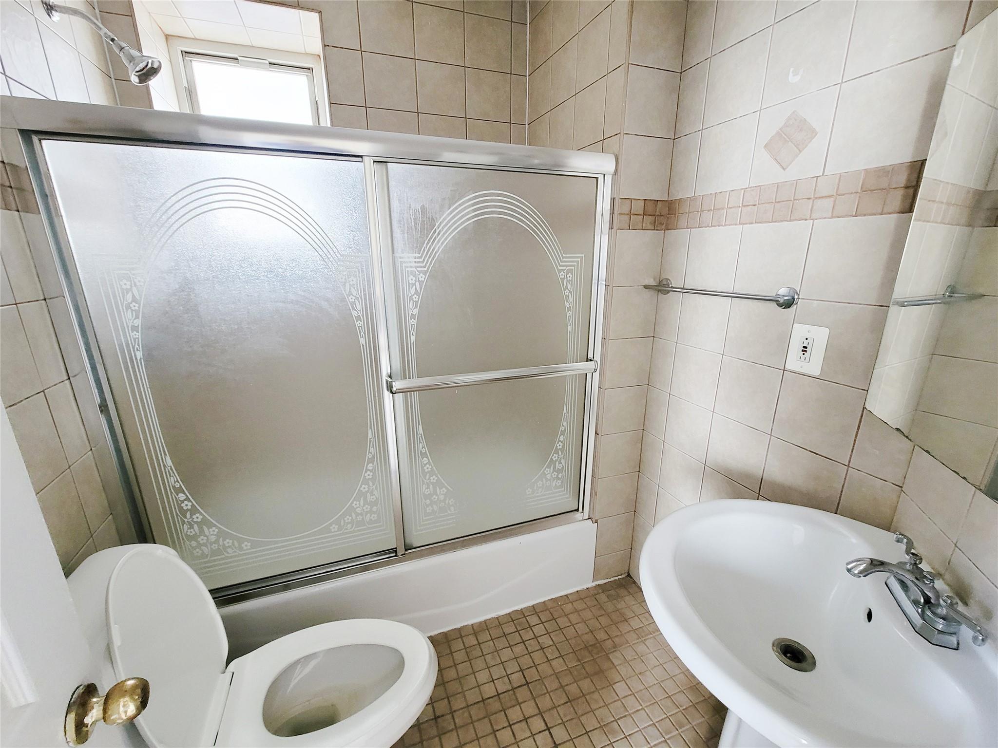 Single Family 168th  Manhattan, NY 10032, MLS-895768-12