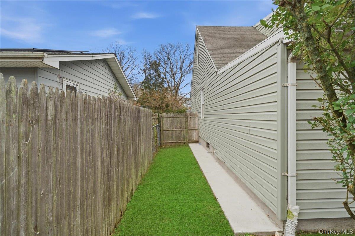 Single Family George Suffolk County, NY 11950, MLS-895787-25