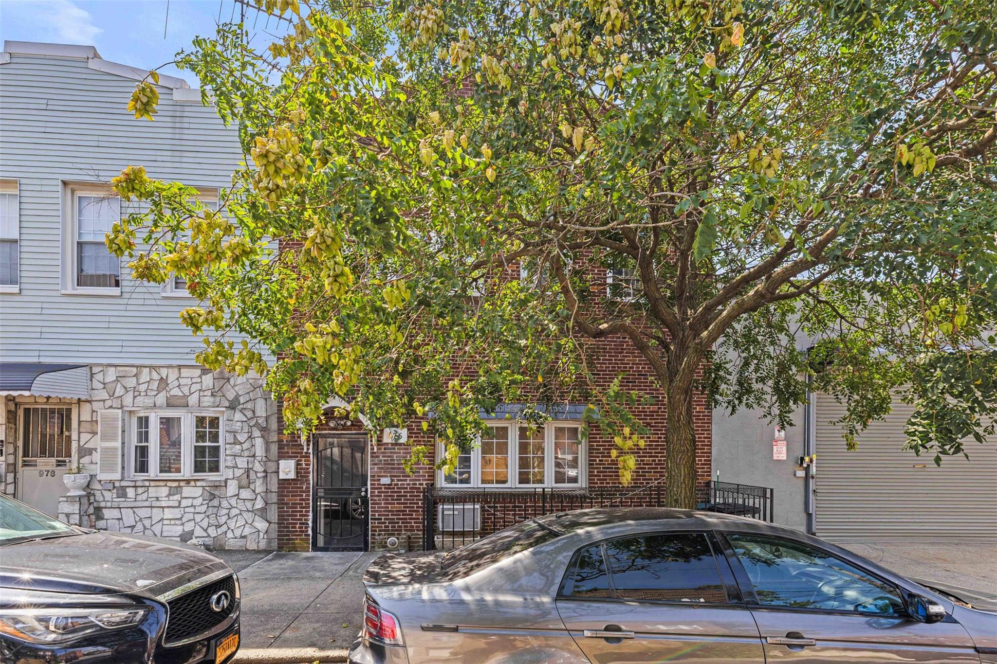 Single Family Sackett Bronx, NY 10462, MLS-895797-2