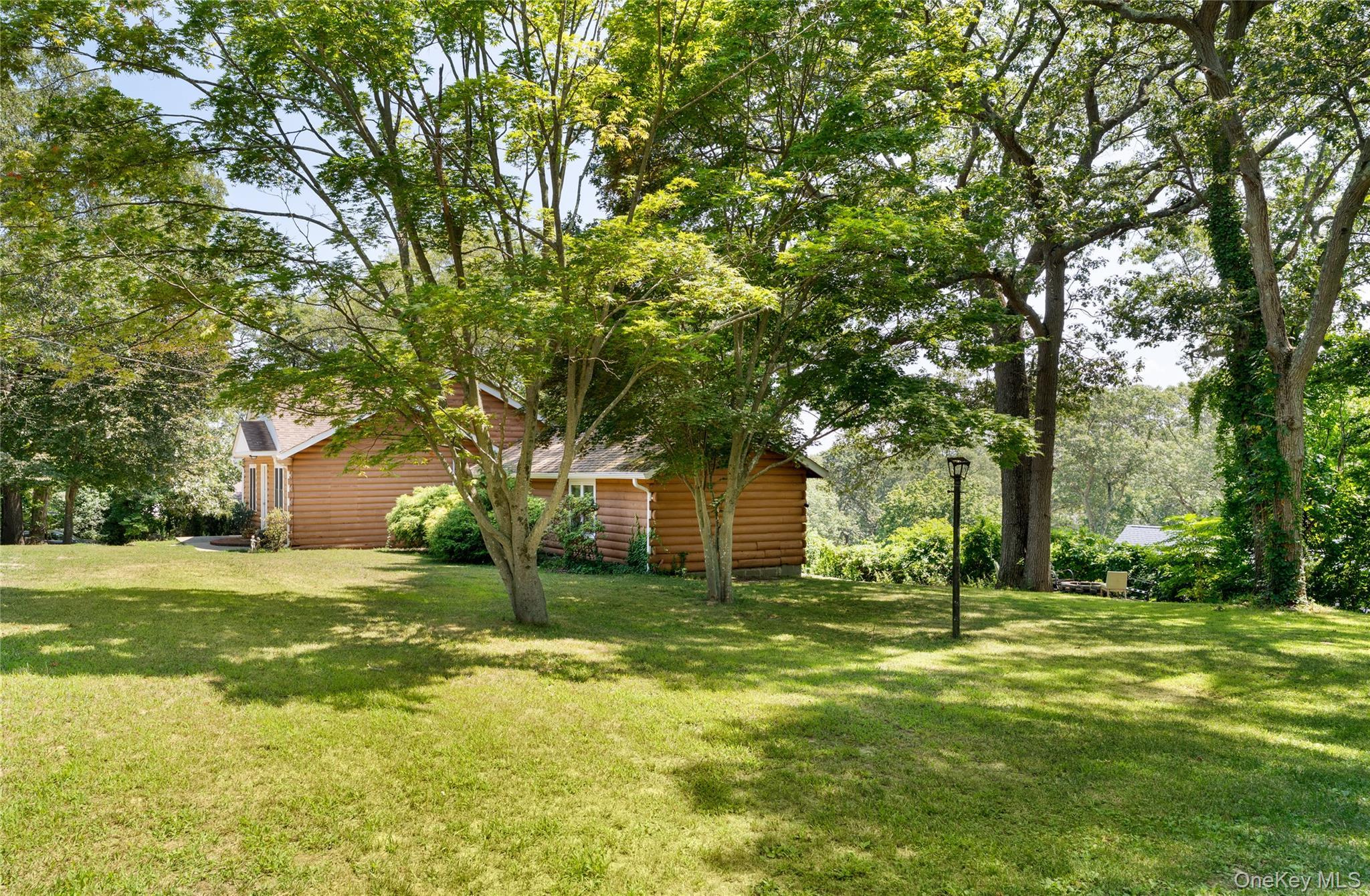 Single Family Garden Suffolk County, NY 11778, MLS-895821-8