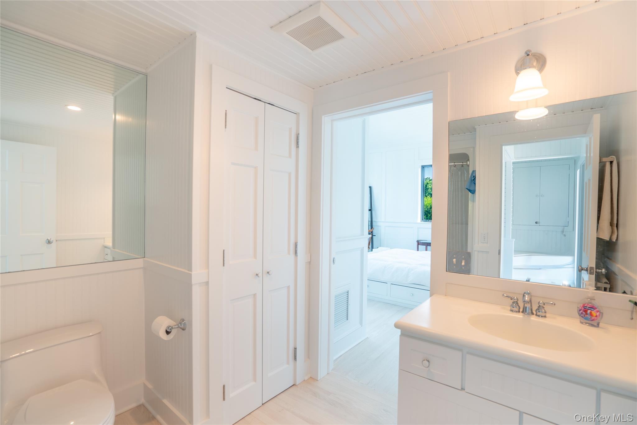 Single Family Main Suffolk County, NY 11957, MLS-895848-32