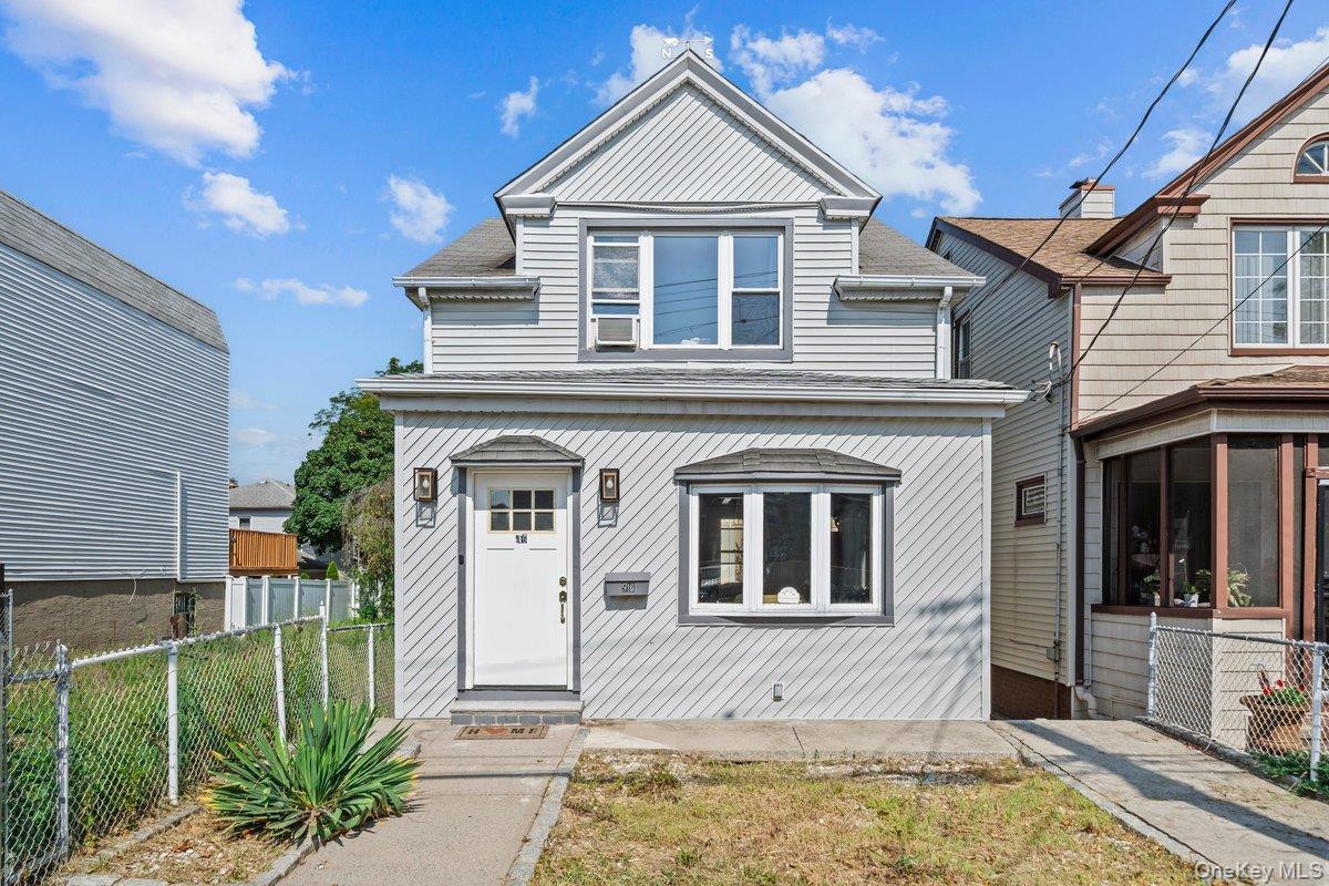 Single Family Clarence  Bronx, NY 10465, MLS-895881-2