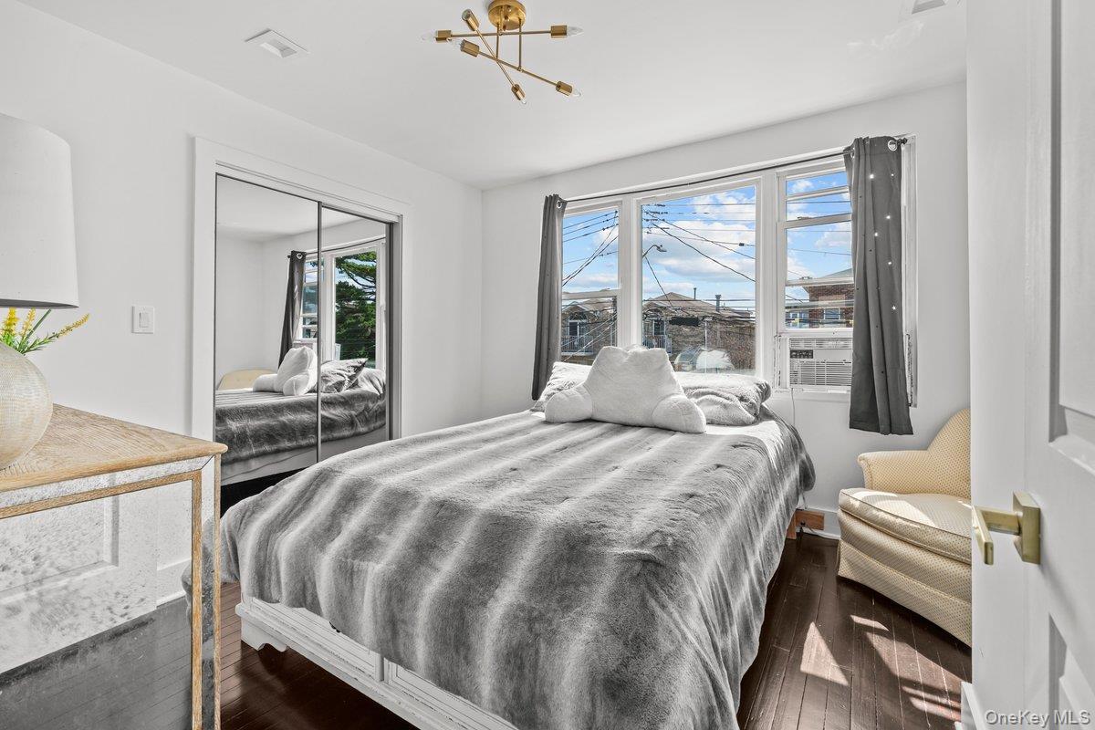 Single Family Clarence  Bronx, NY 10465, MLS-895881-21