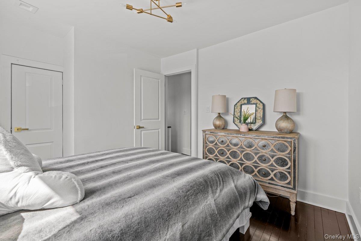 Single Family Clarence  Bronx, NY 10465, MLS-895881-22