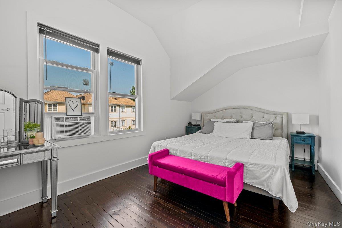 Single Family Clarence  Bronx, NY 10465, MLS-895881-25