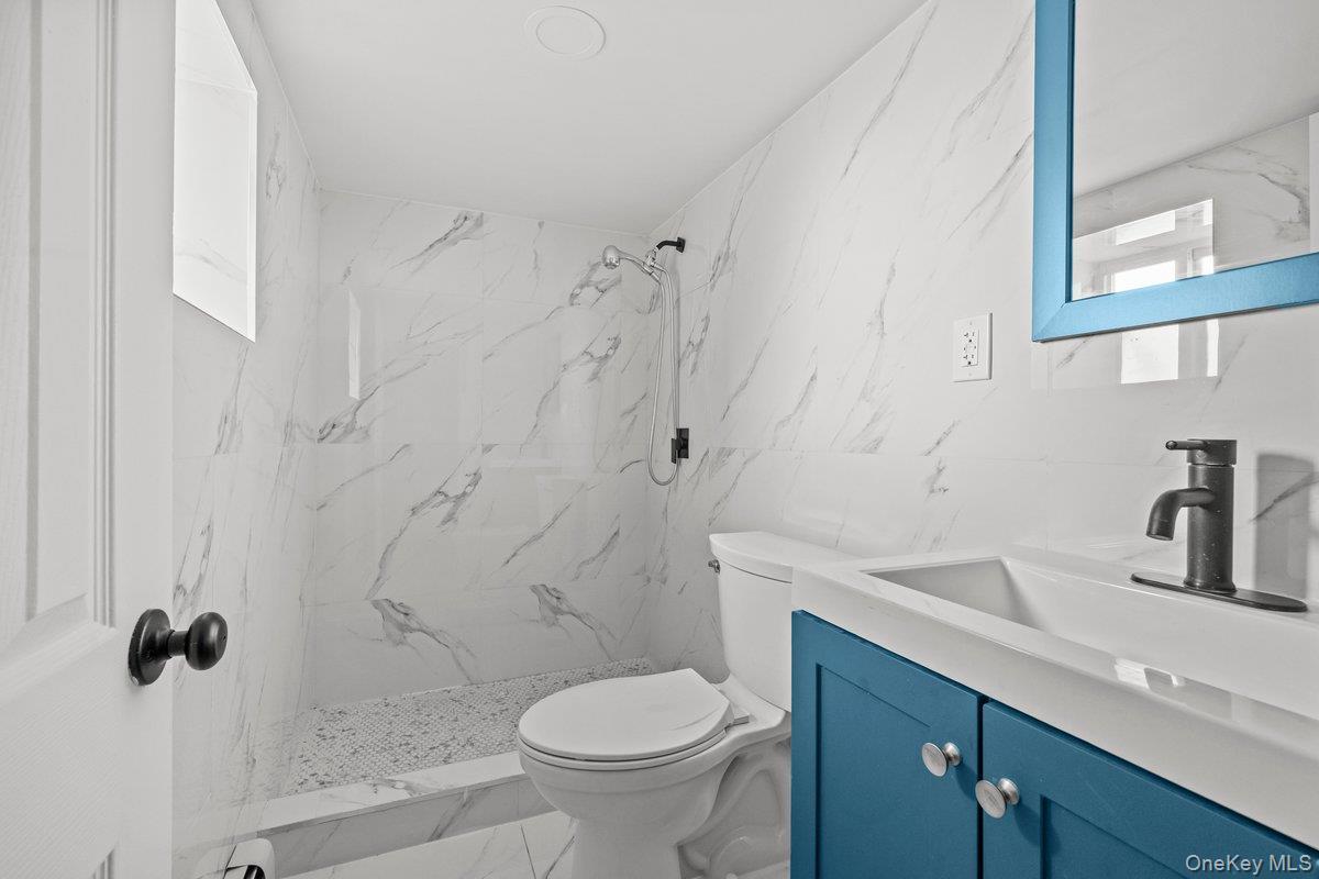 Single Family Clarence  Bronx, NY 10465, MLS-895881-28