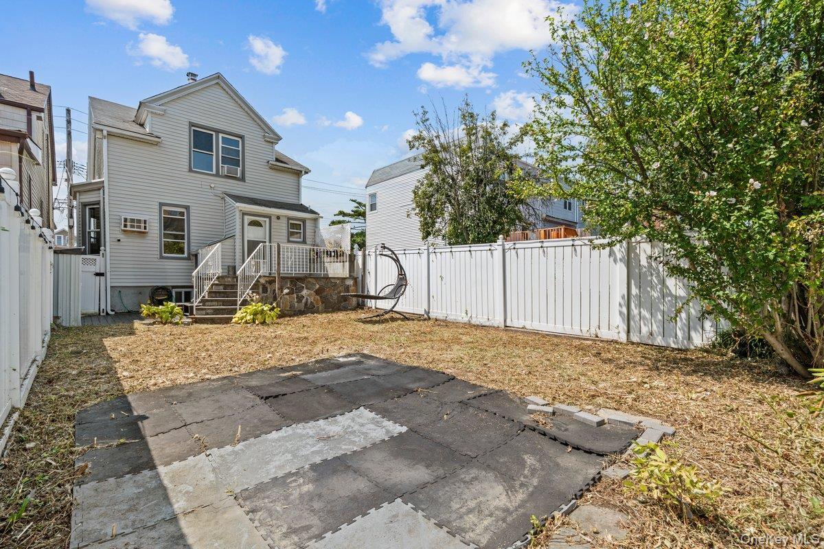 Single Family Clarence  Bronx, NY 10465, MLS-895881-29