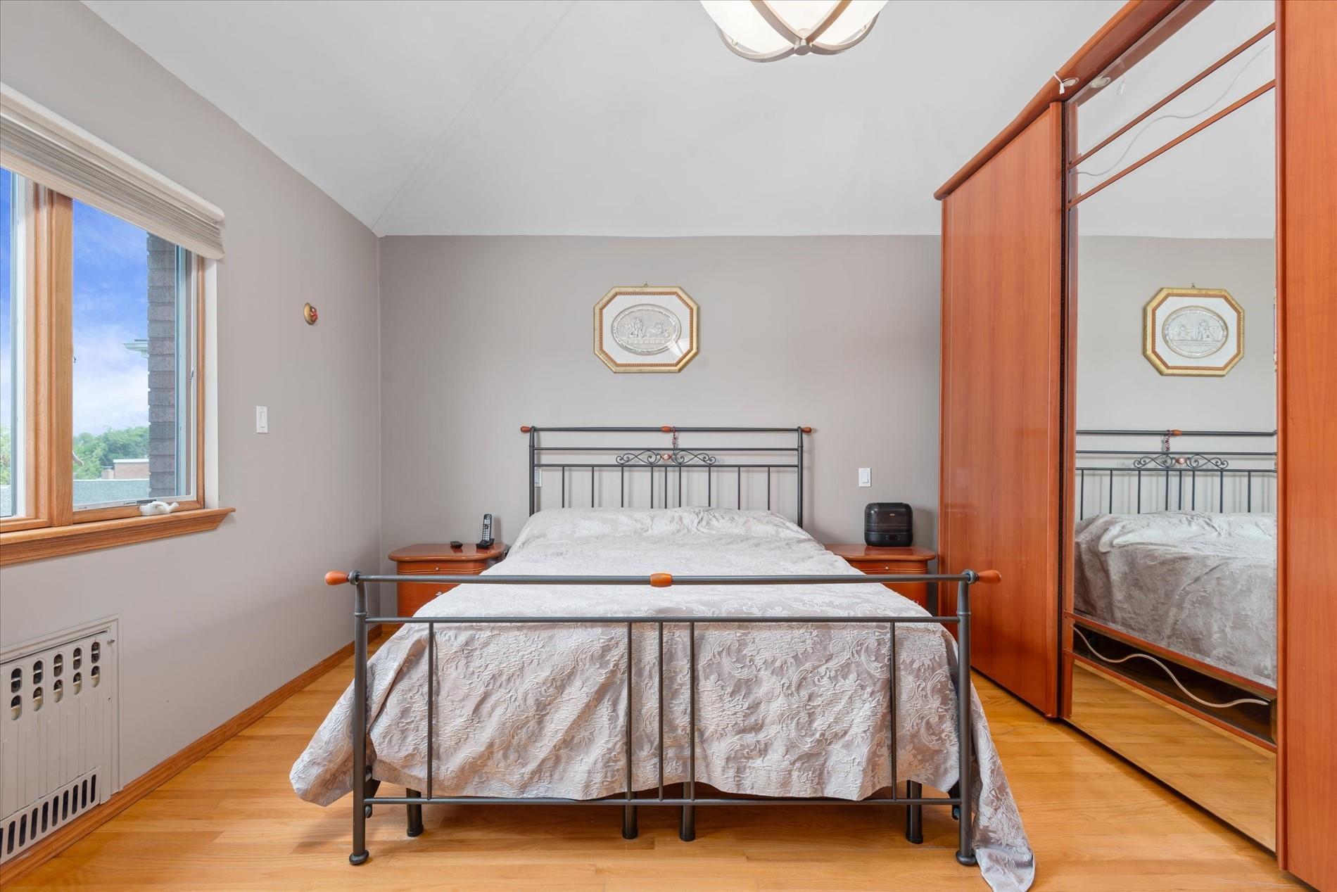 Single Family 74th  Queens, NY 11370, MLS-895926-16