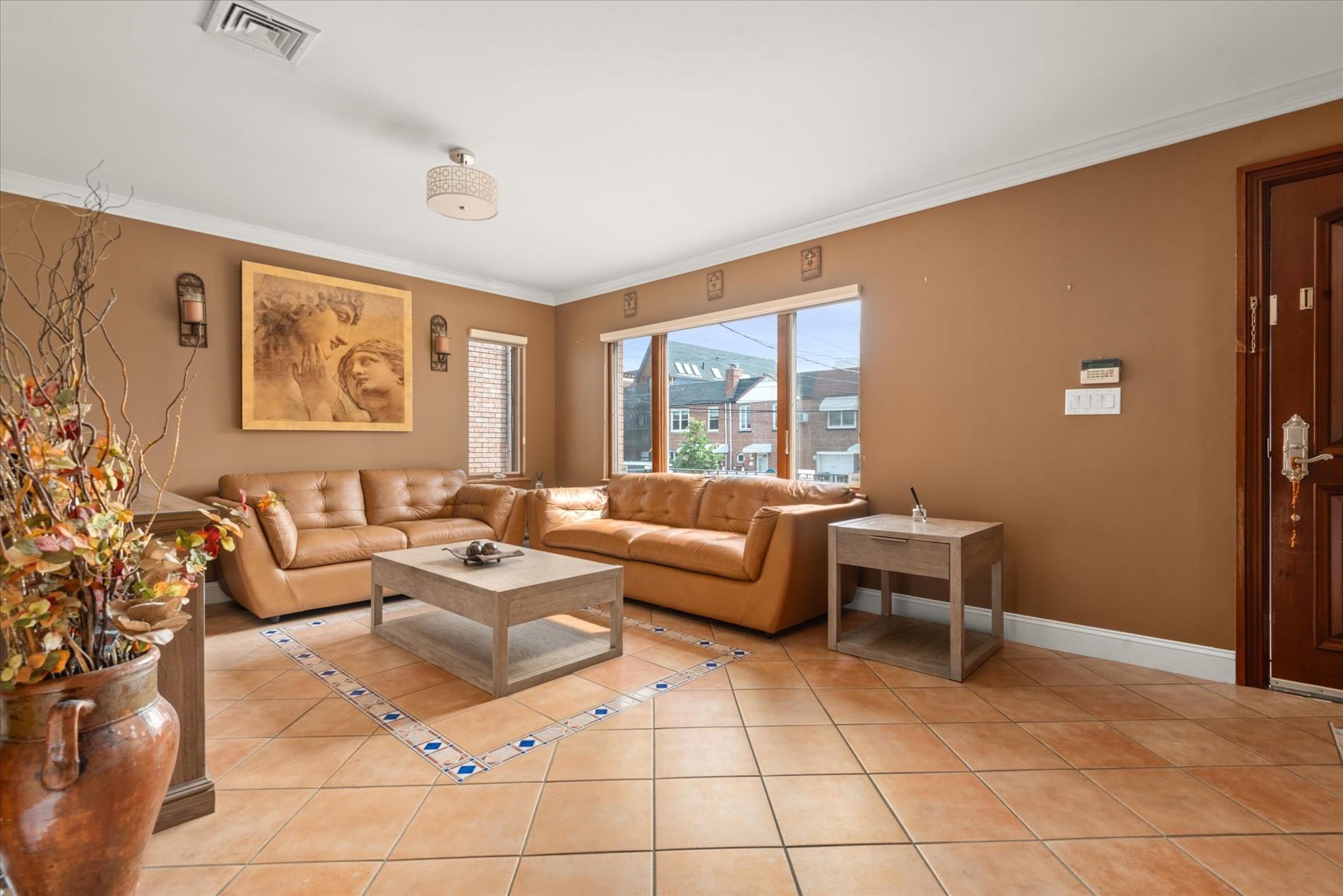 Single Family 74th  Queens, NY 11370, MLS-895926-4