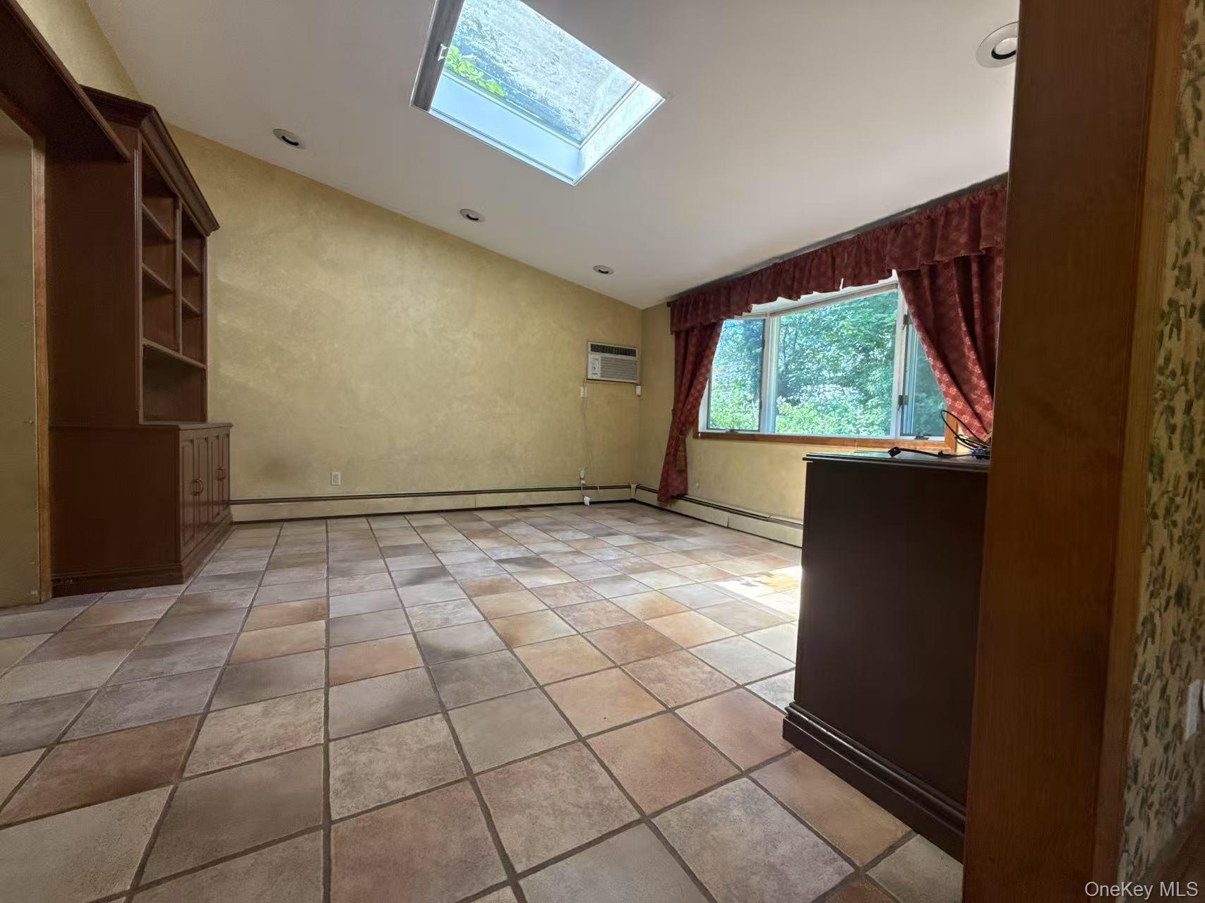 Single Family Oakdale Nassau County, NY 11577, MLS-896022-15