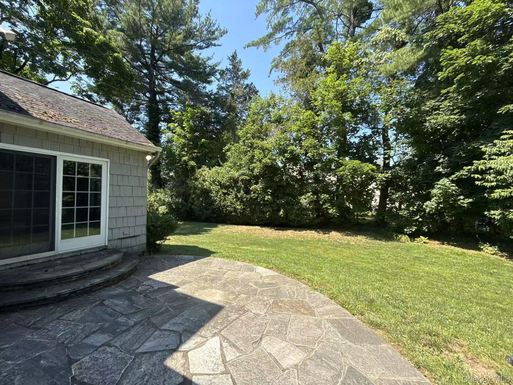 Single Family Oakdale Nassau County, NY 11577, MLS-896022-27