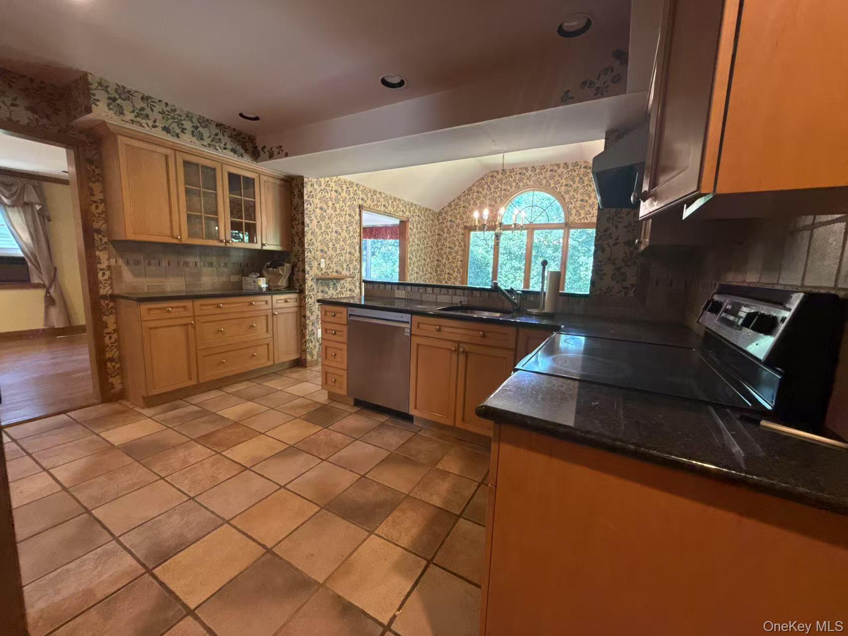 Single Family Oakdale Nassau County, NY 11577, MLS-896022-6