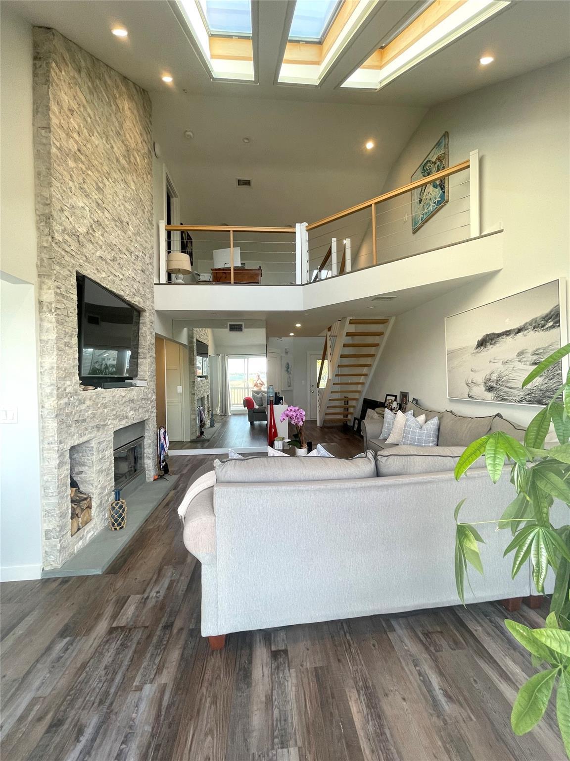 Condo Pameeches Path  Suffolk County, NY 11940, MLS-896048-4