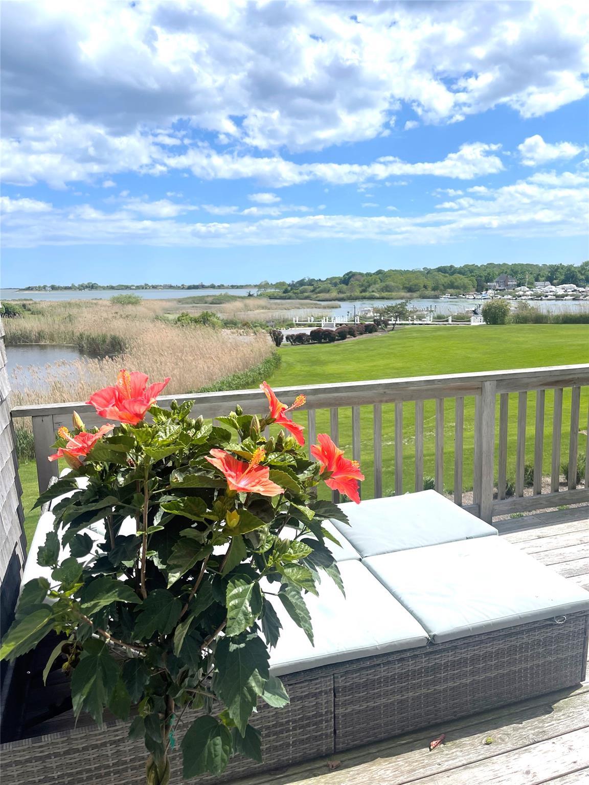 Condo Pameeches Path  Suffolk County, NY 11940, MLS-896048-6