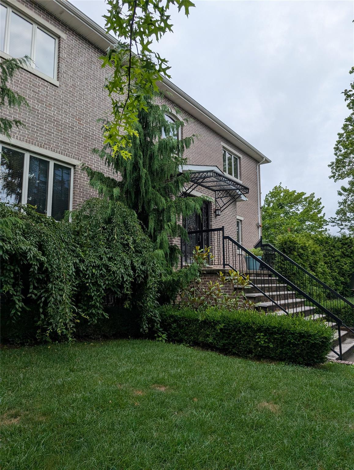Single Family Lenzie  Staten Island, NY 10312, MLS-896064-3