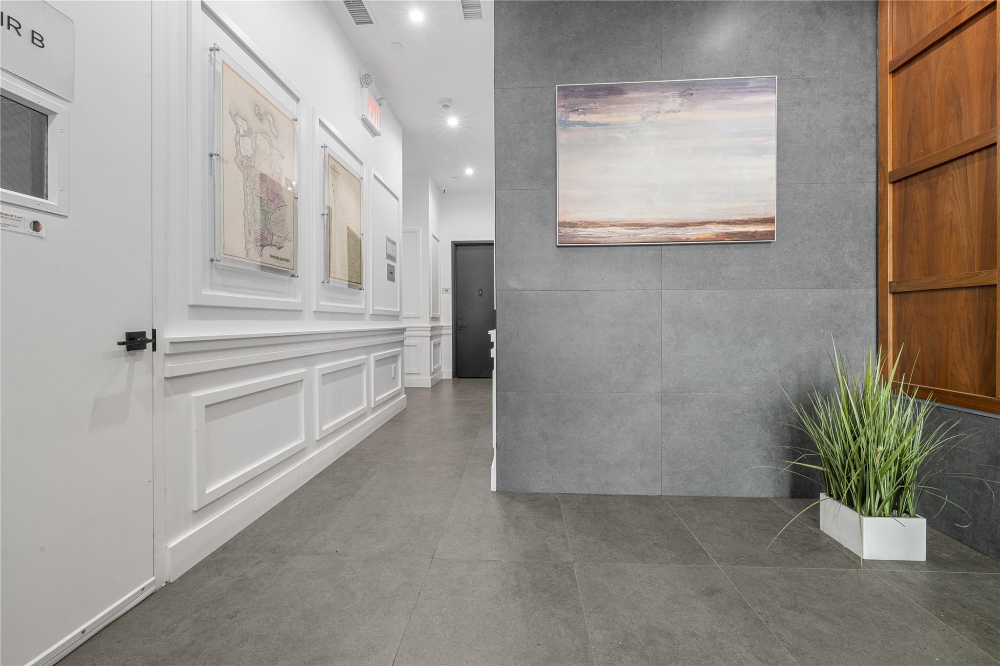 Condo 32nd  Queens, NY 11101, MLS-896071-3