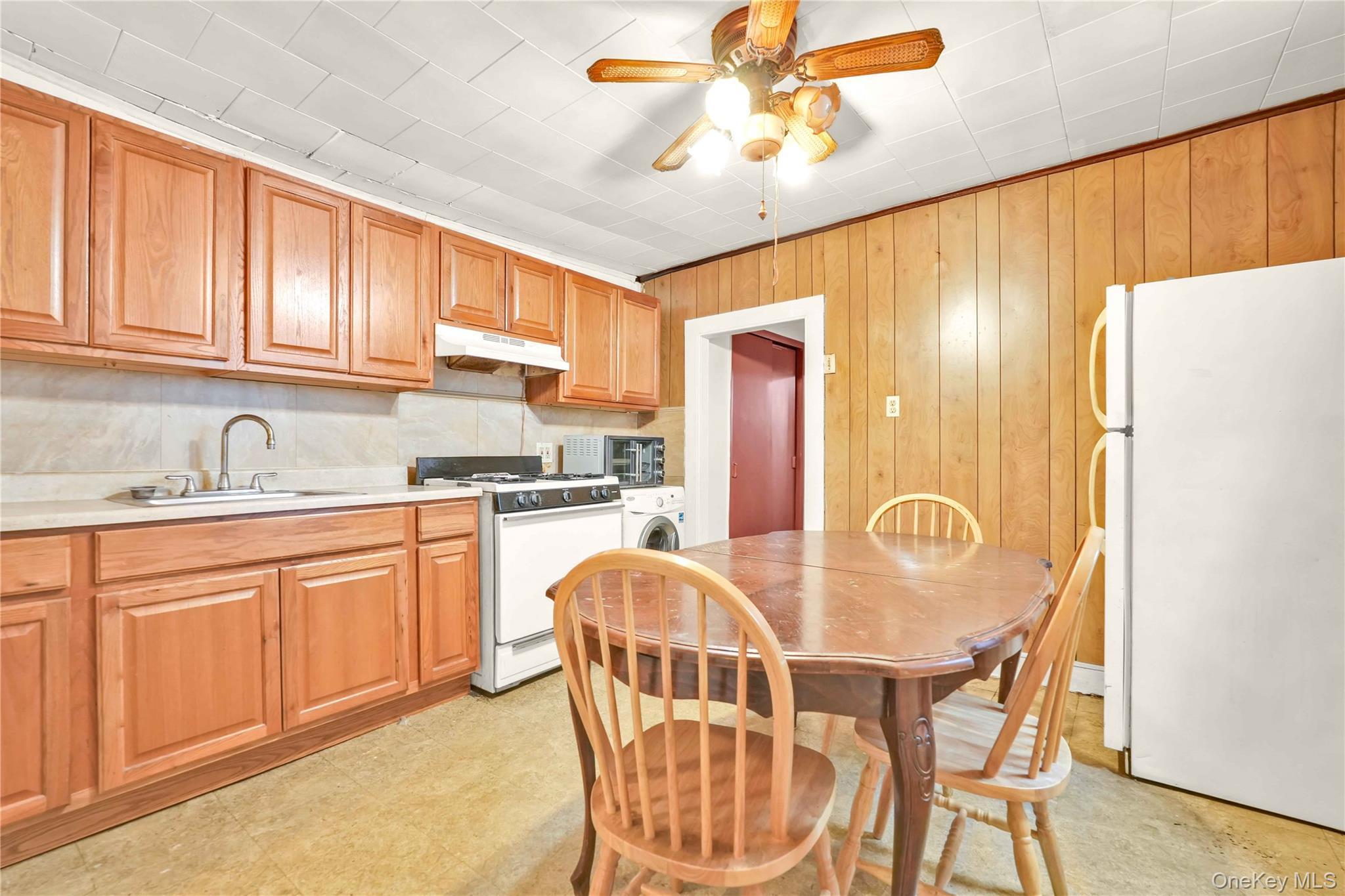 Single Family Bradford  Brooklyn, NY 11207, MLS-896102-11