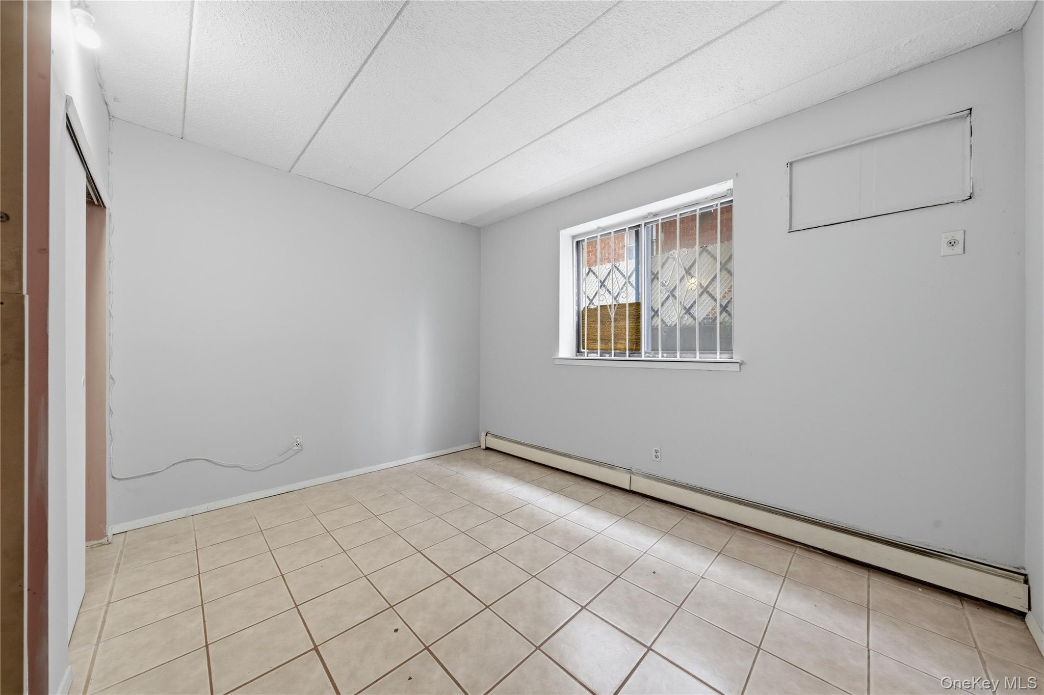 Condo Roosevelt Ave  Queens, NY 11354, MLS-896112-11