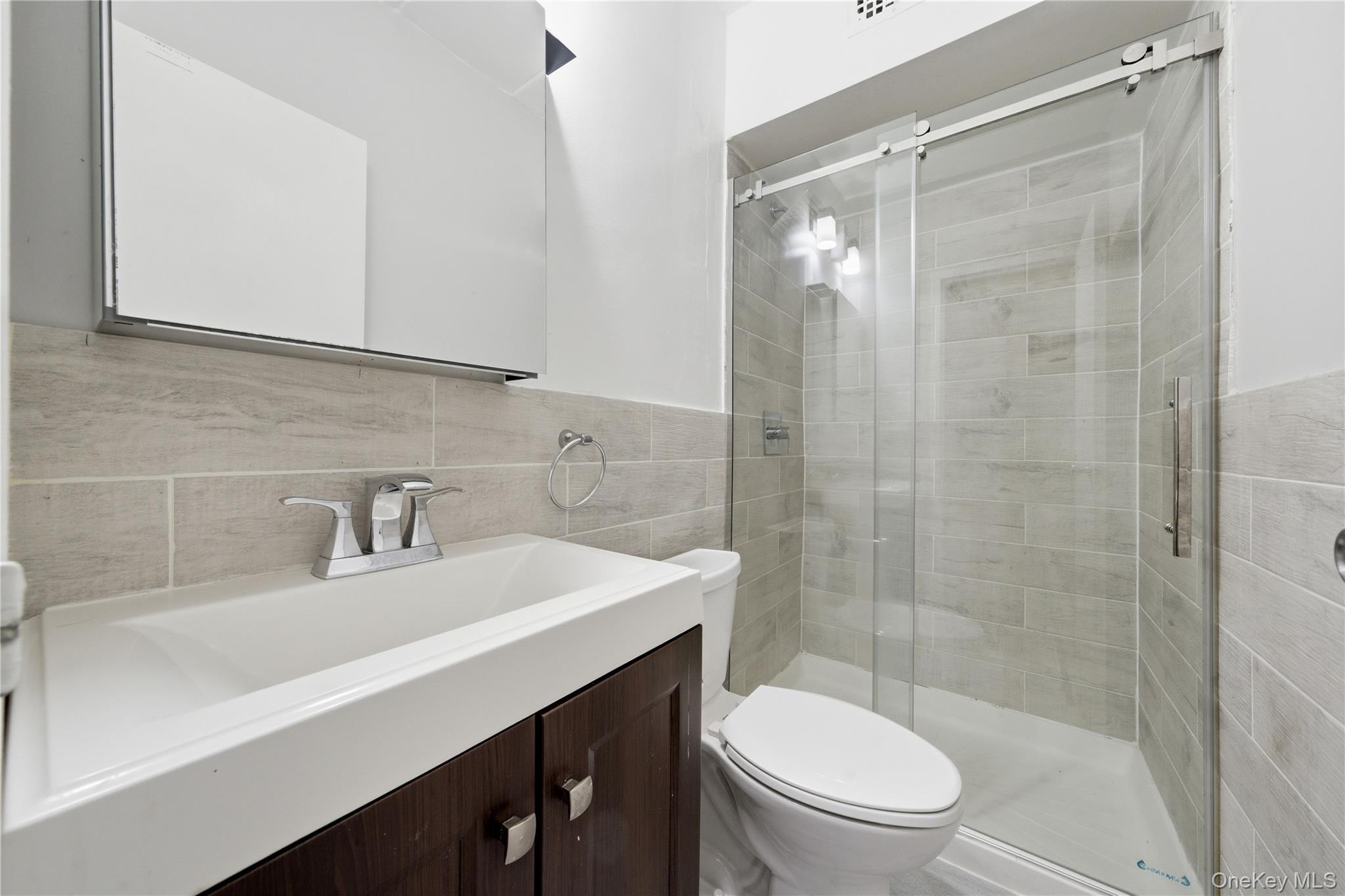 Condo Roosevelt Ave  Queens, NY 11354, MLS-896112-15