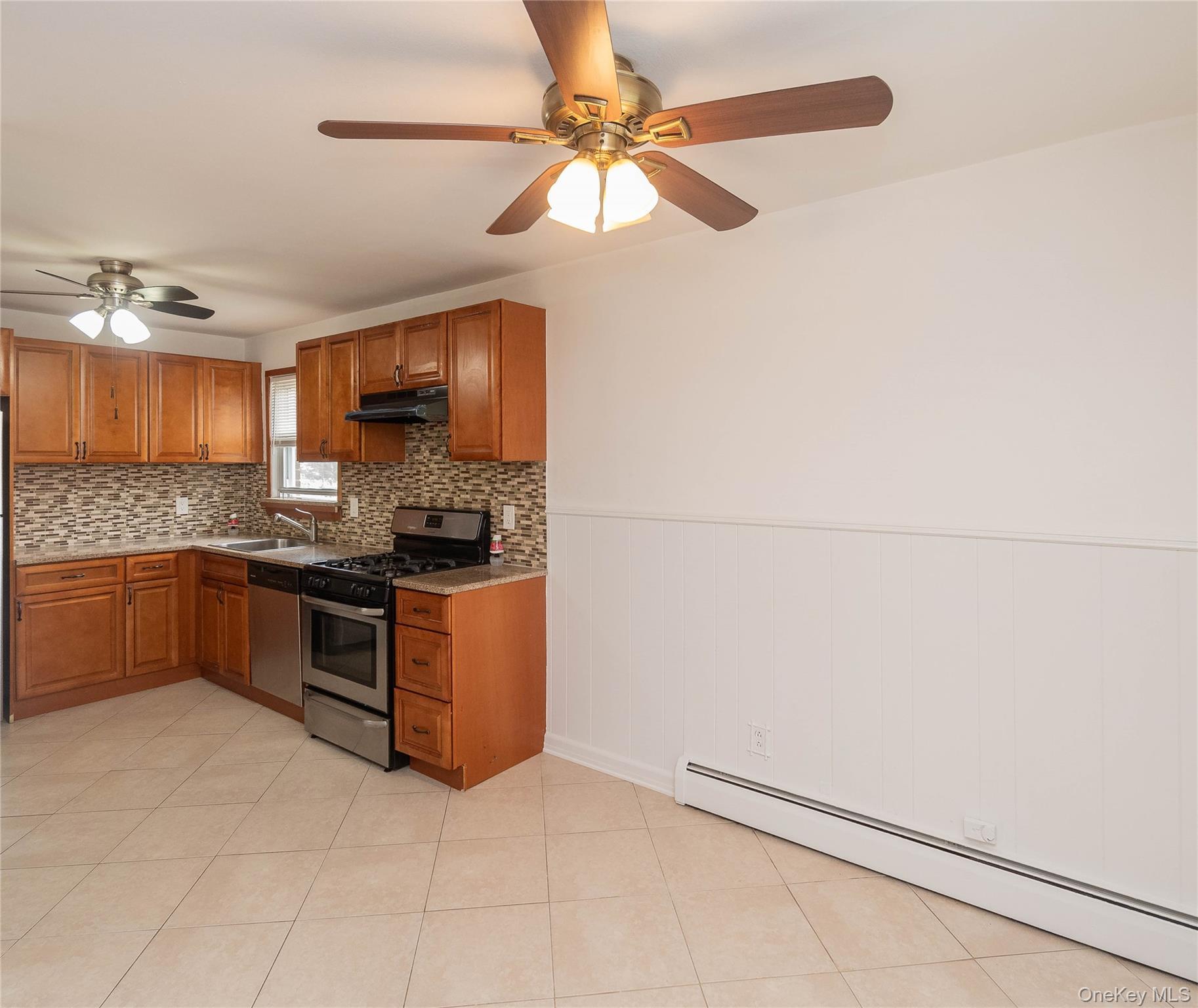 Single Family Vincent  Bronx, NY 10465, MLS-896141-14