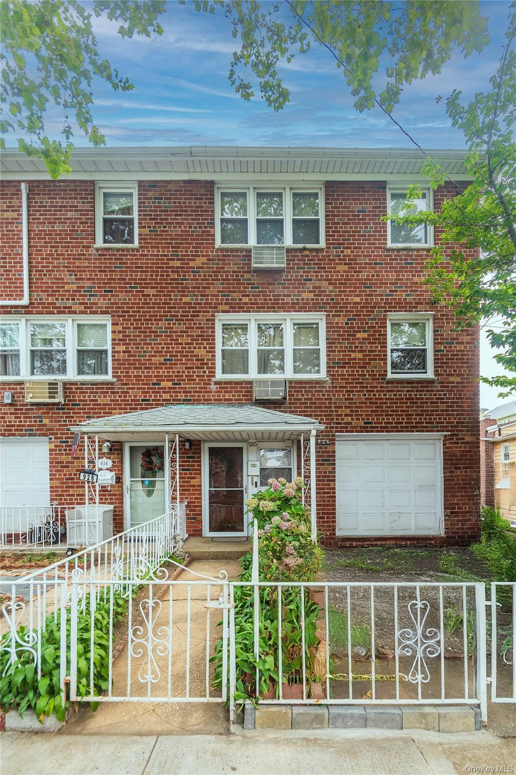 Single Family Vincent  Bronx, NY 10465, MLS-896141-2