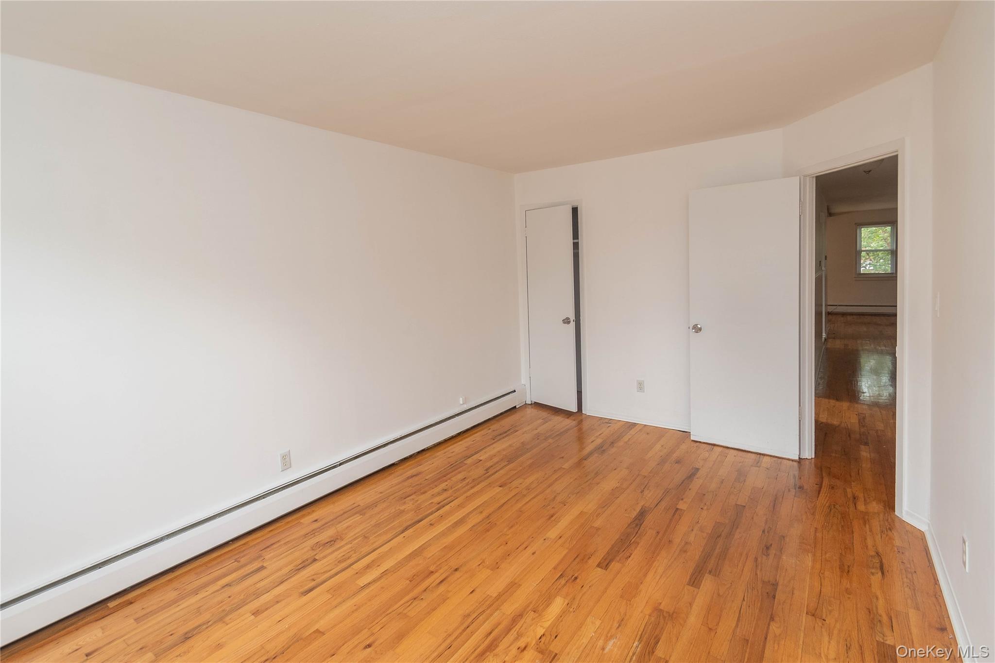 Single Family Vincent  Bronx, NY 10465, MLS-896141-26