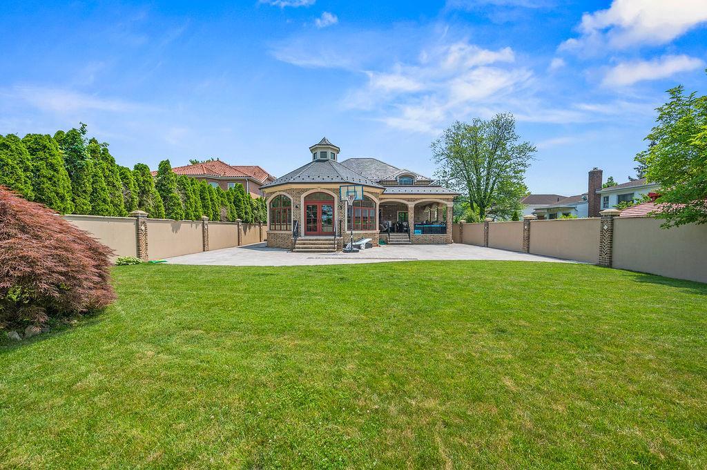 Single Family 60th  Queens, NY 11362, MLS-896180-37