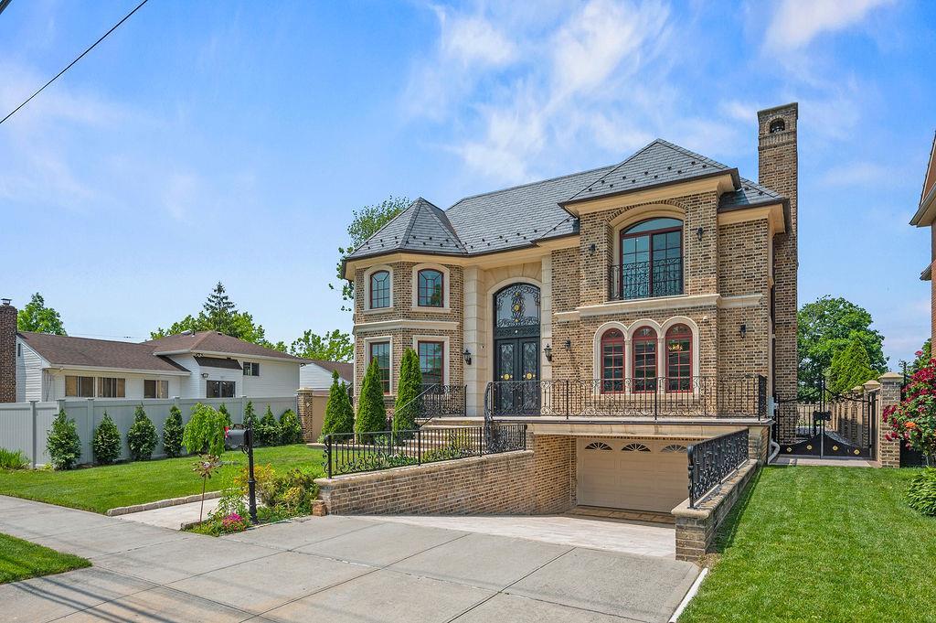 Single Family 60th  Queens, NY 11362, MLS-896180-39