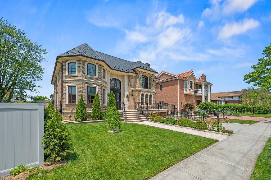 Single Family 60th  Queens, NY 11362, MLS-896180-40