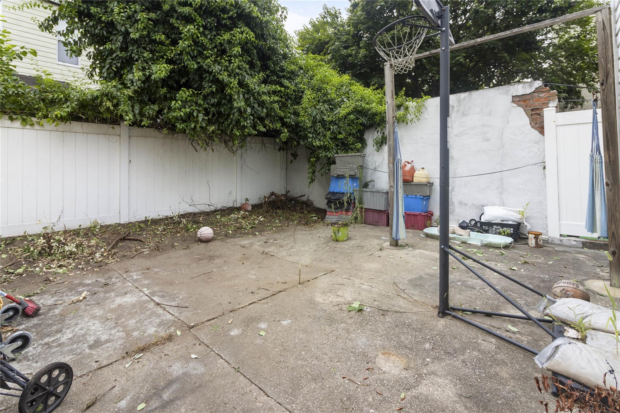 Single Family Euclid  Brooklyn, NY 11208, MLS-896193-14