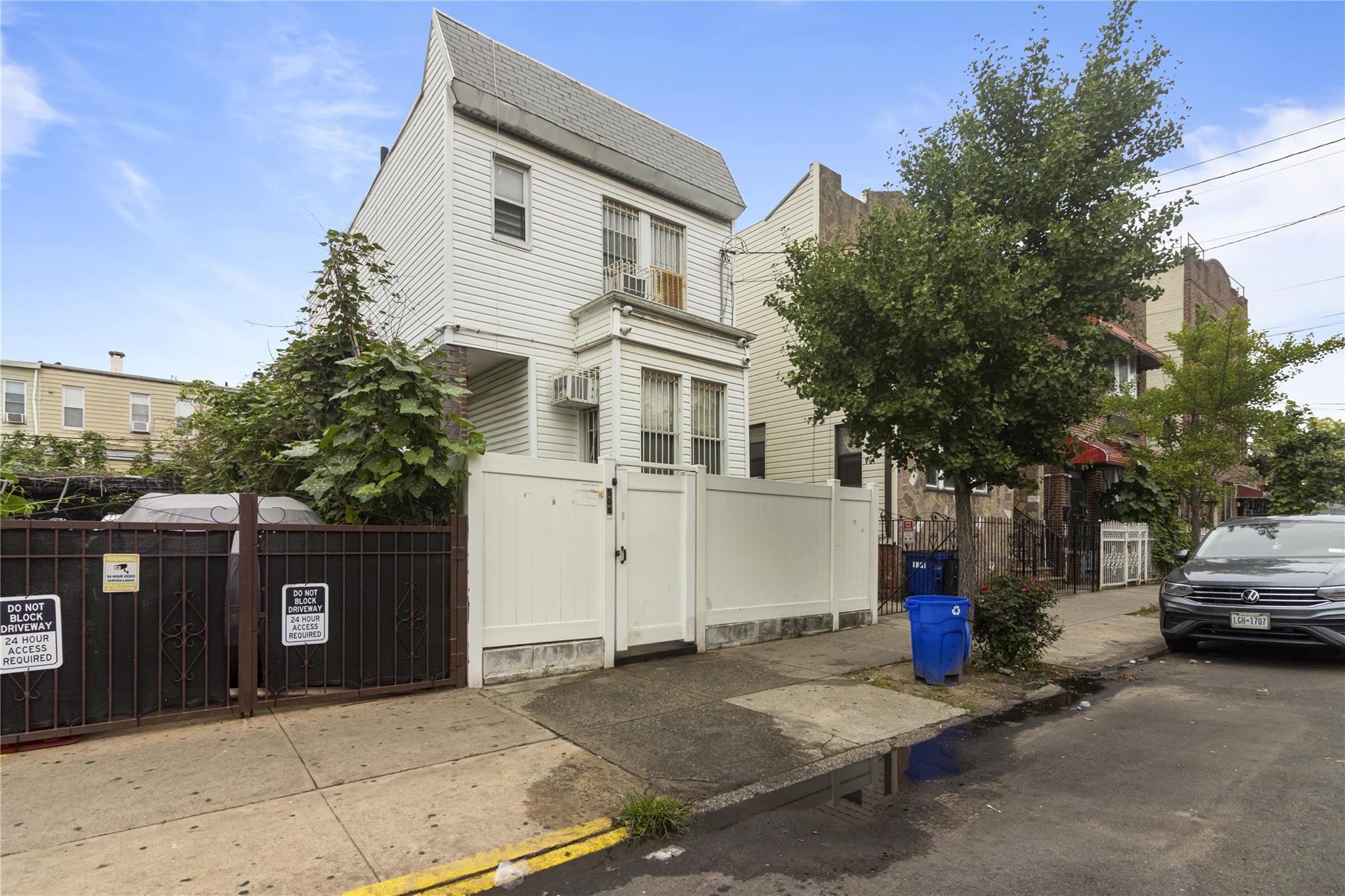 Single Family Euclid  Brooklyn, NY 11208, MLS-896193-4