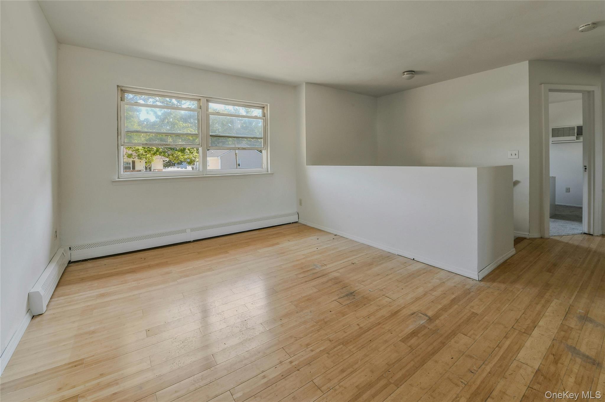 Single Family Beechwood Suffolk County, NY 11967, MLS-896199-5