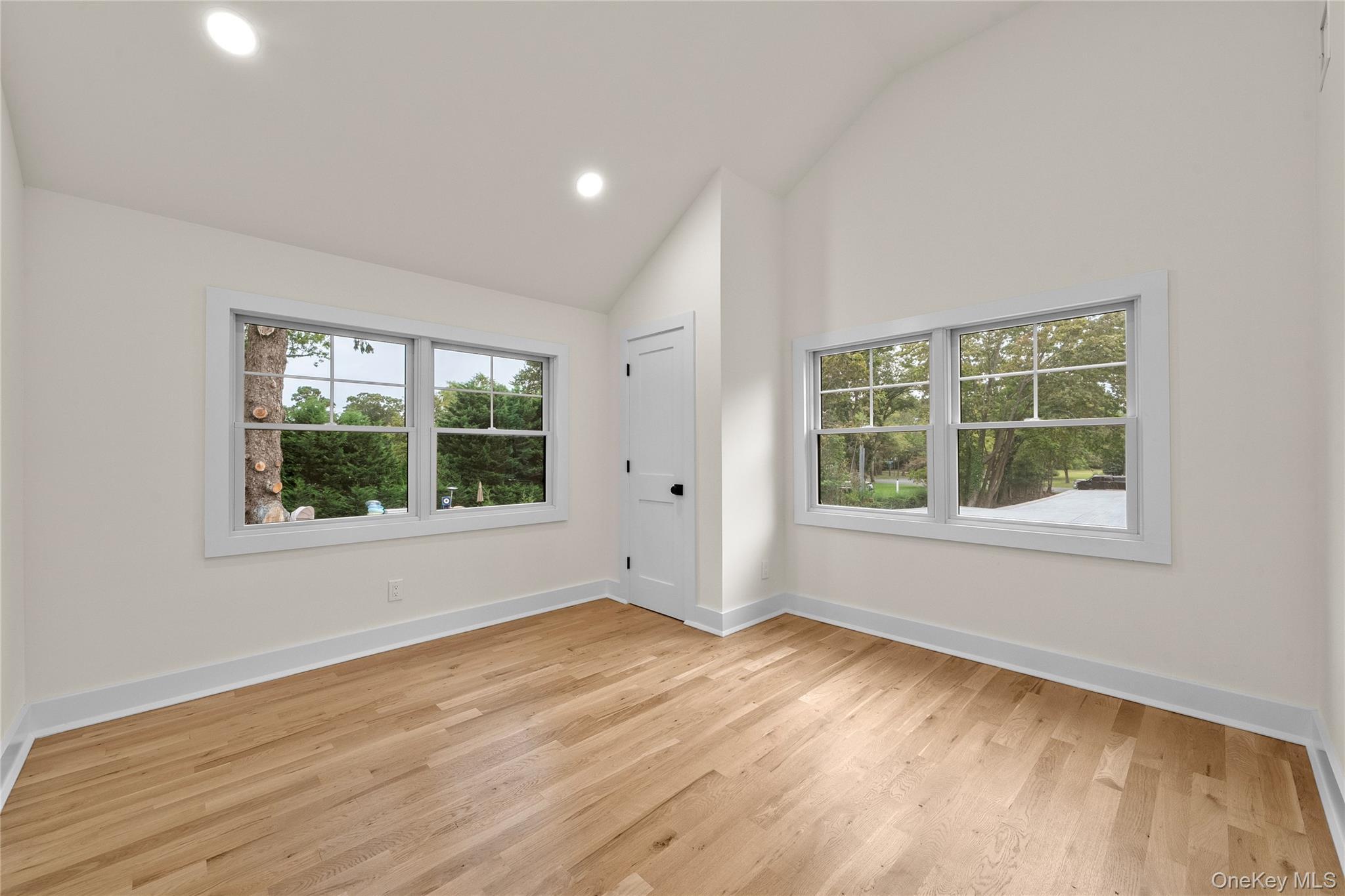 Single Family Fairview Suffolk County, NY 11705, MLS-896230-27