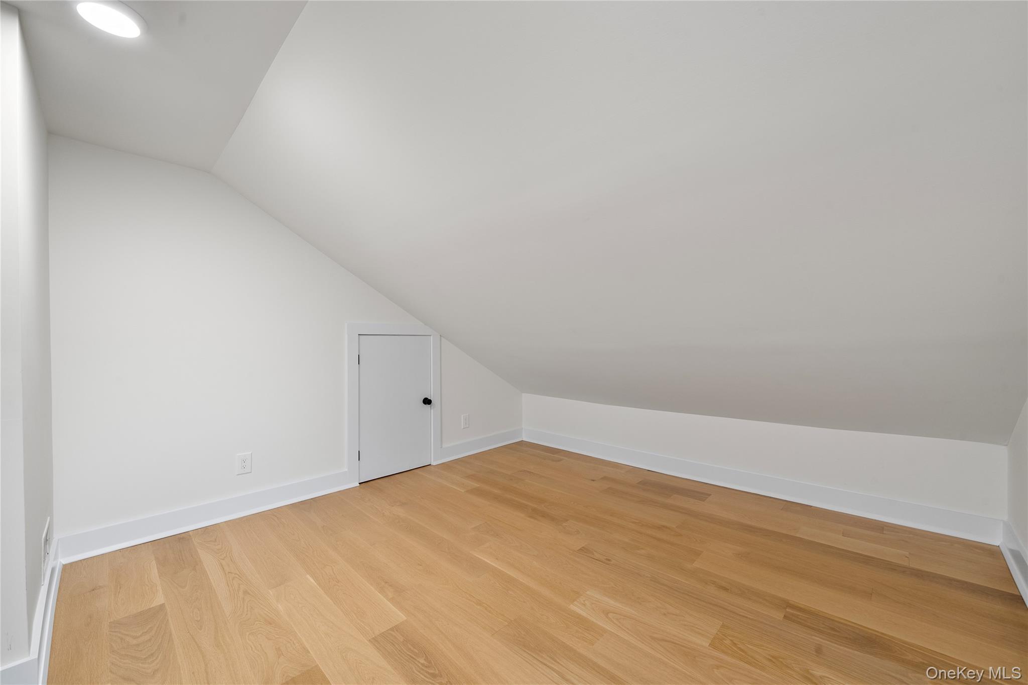 Single Family Fairview Suffolk County, NY 11705, MLS-896230-28